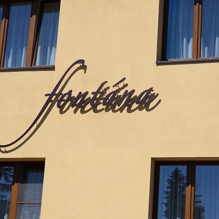 Pension Fontana Poděbrady Exteriör bild
